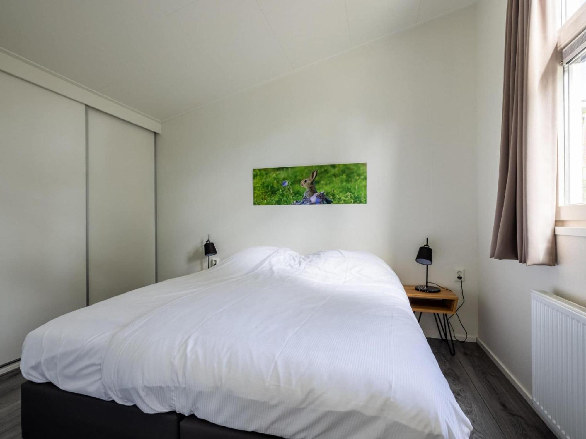 Comfortable Chalet With Combination Microwave Near The Veluwe Hoenderloo Exterior photo
